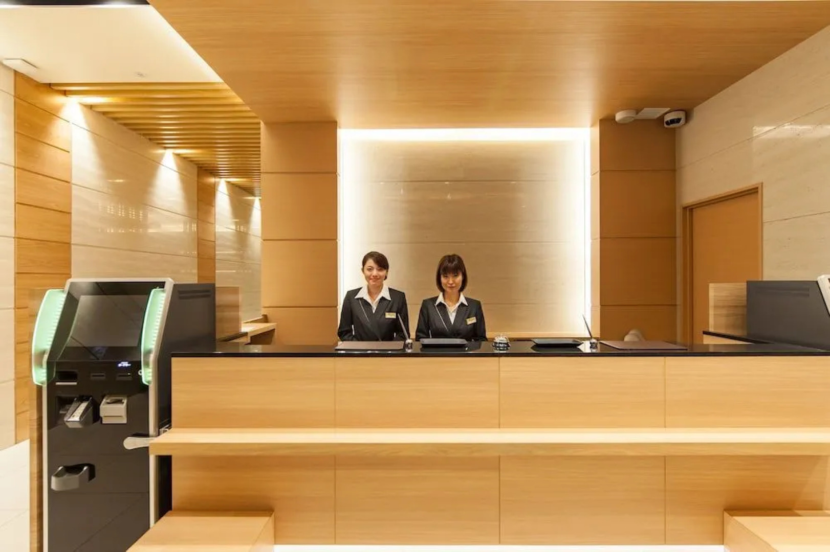 Y's Cabin Yokohama Kannai