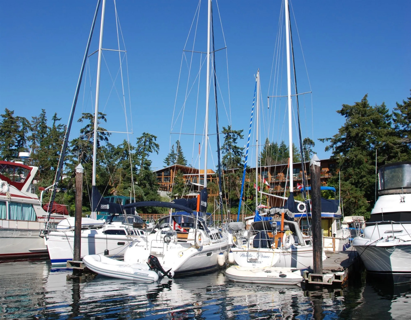 Brentwood Bay Resort & Spa