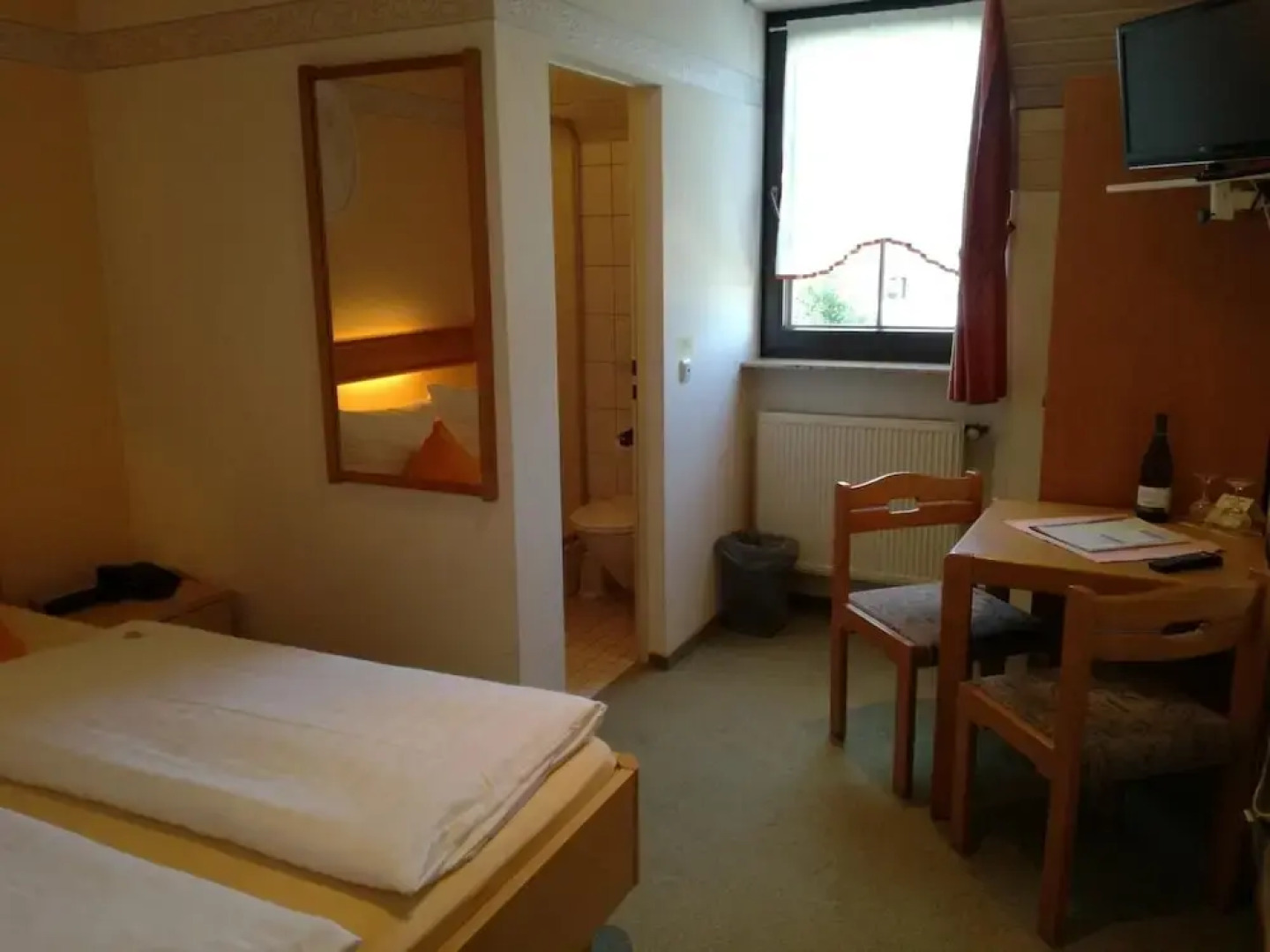 Gästehaus Weingut - Fröhliches Weinfass