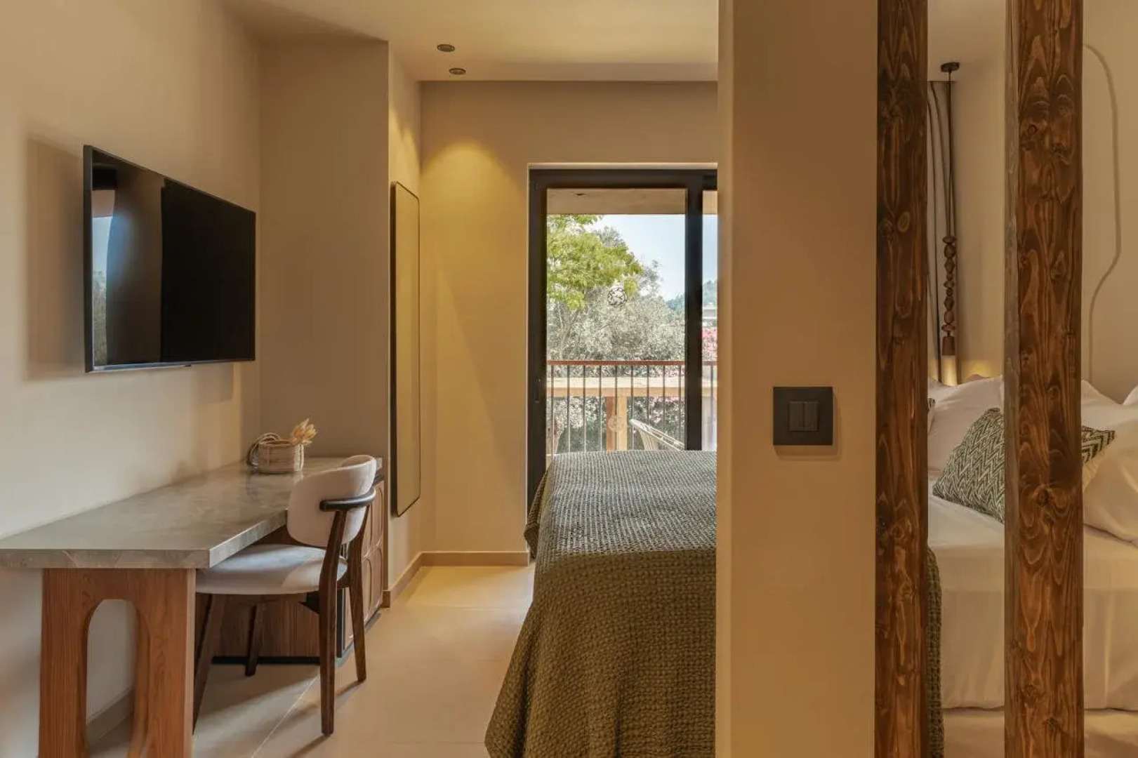 Eleonas Hotel Aparts