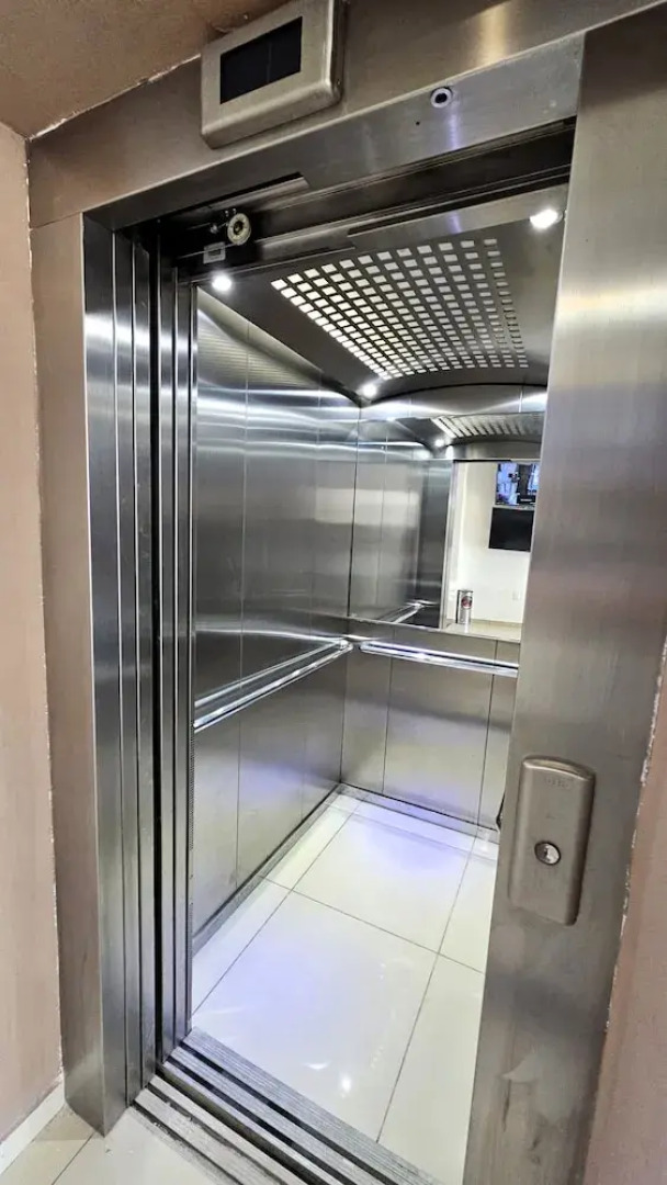 A22 Full Suit MiniDept at Plaza Acequia