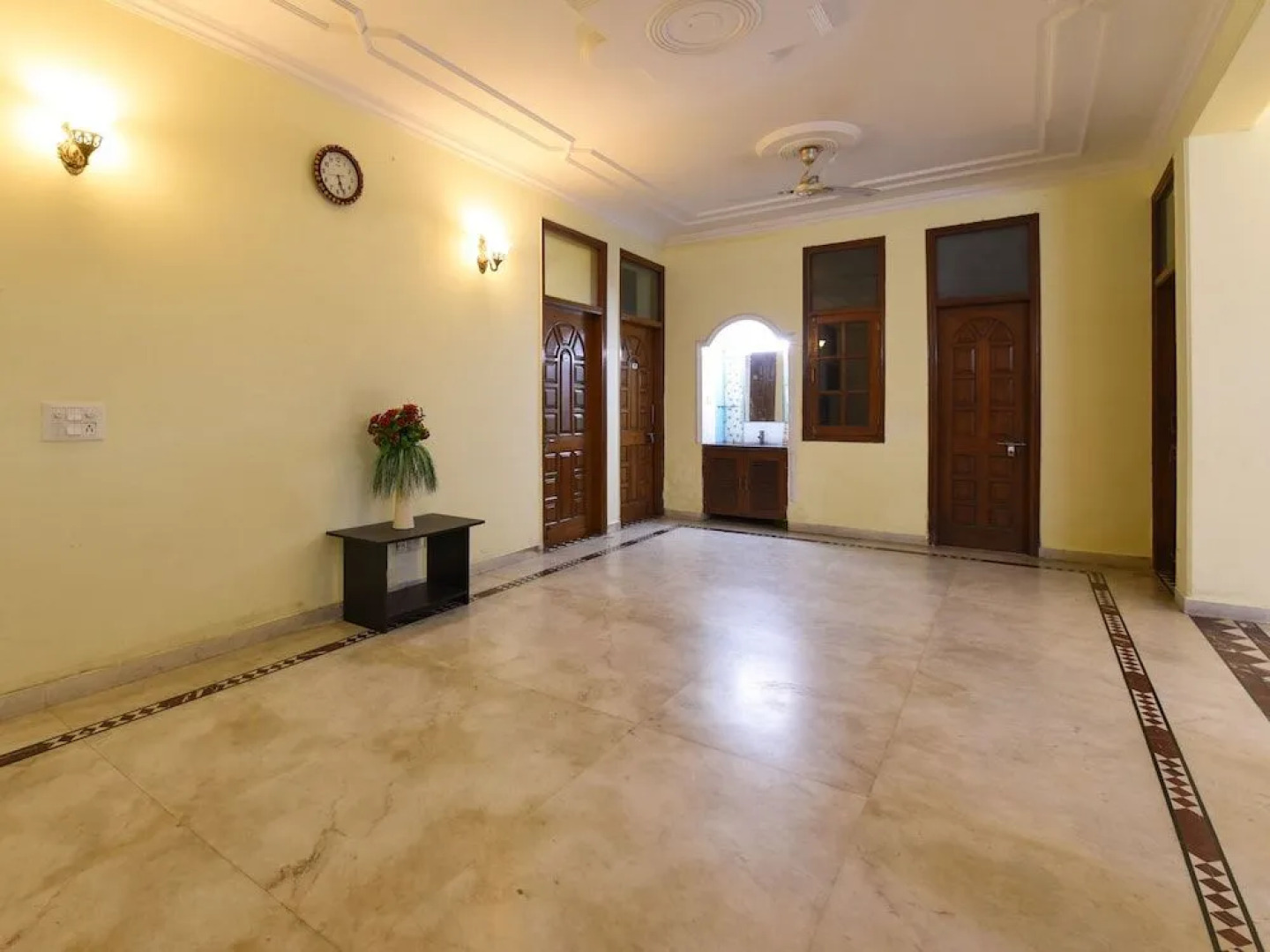 Rose View By OYO Rooms