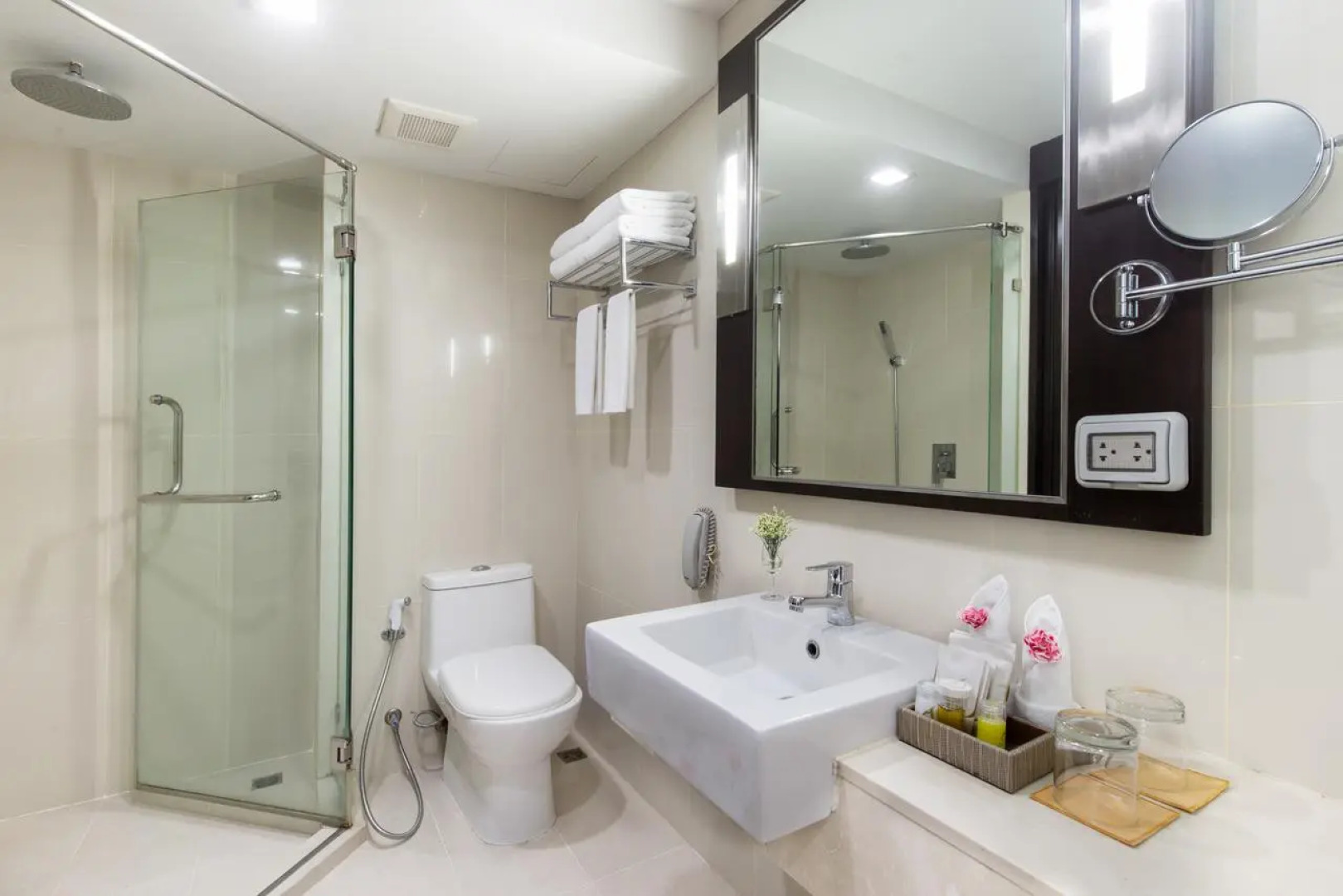 Отель Mida Hotel Ngamwongwan