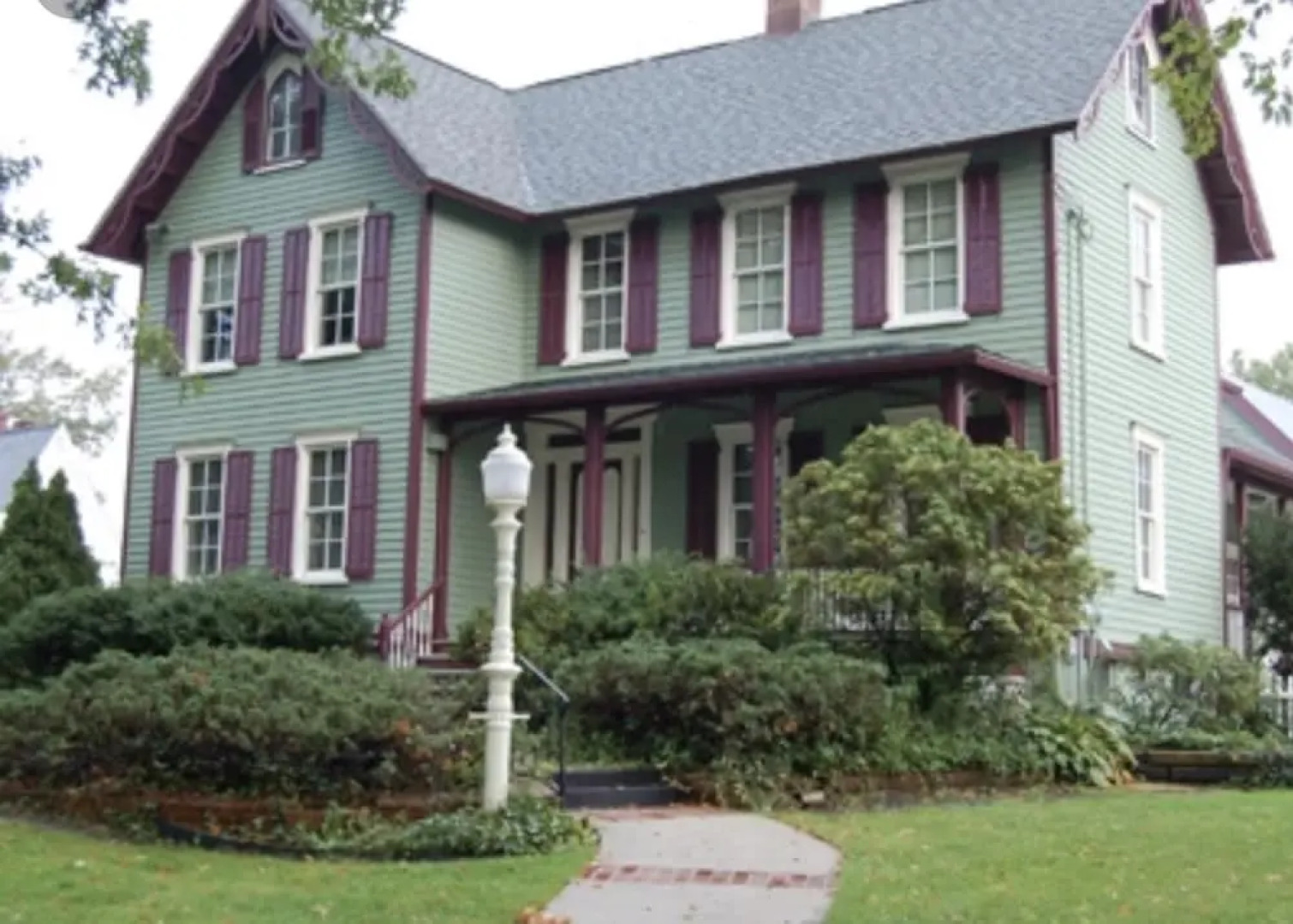Mathis House, A Victorian Bed & Breakfast and Tea Room at 600 Main