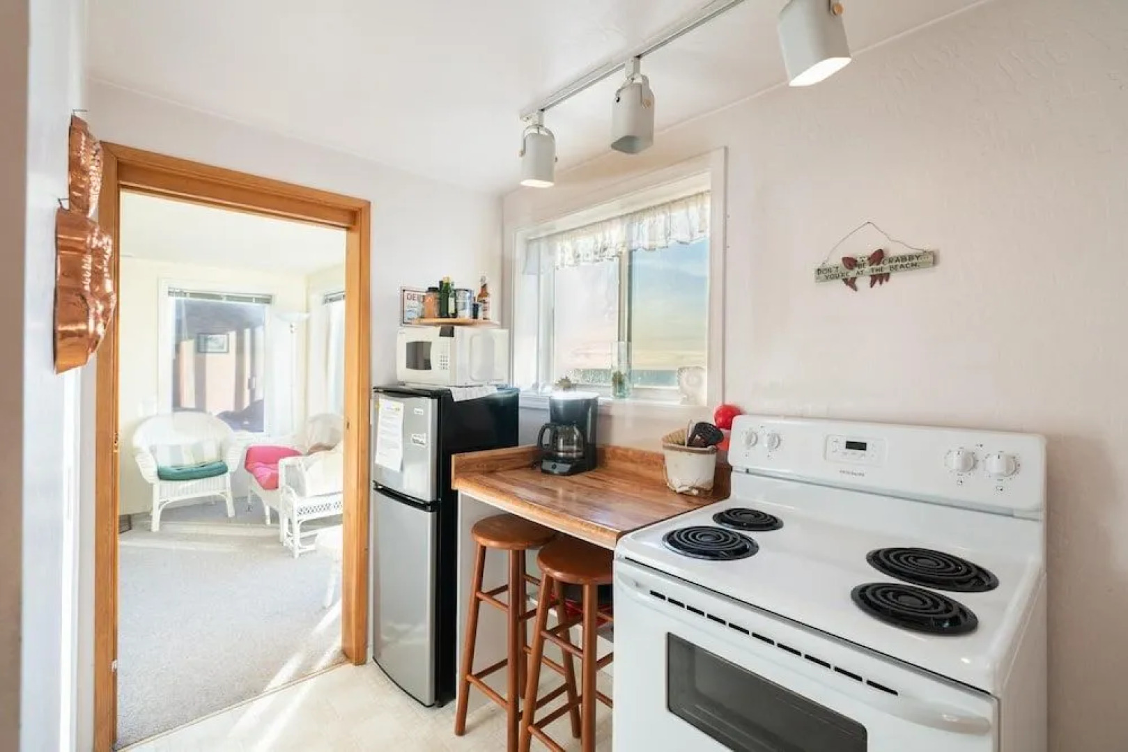 Whale Pointe 2 Br cottage by RedAwning