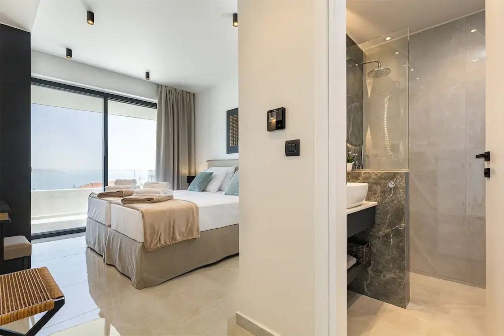 Bella Casa - Newly Built Designer Villa