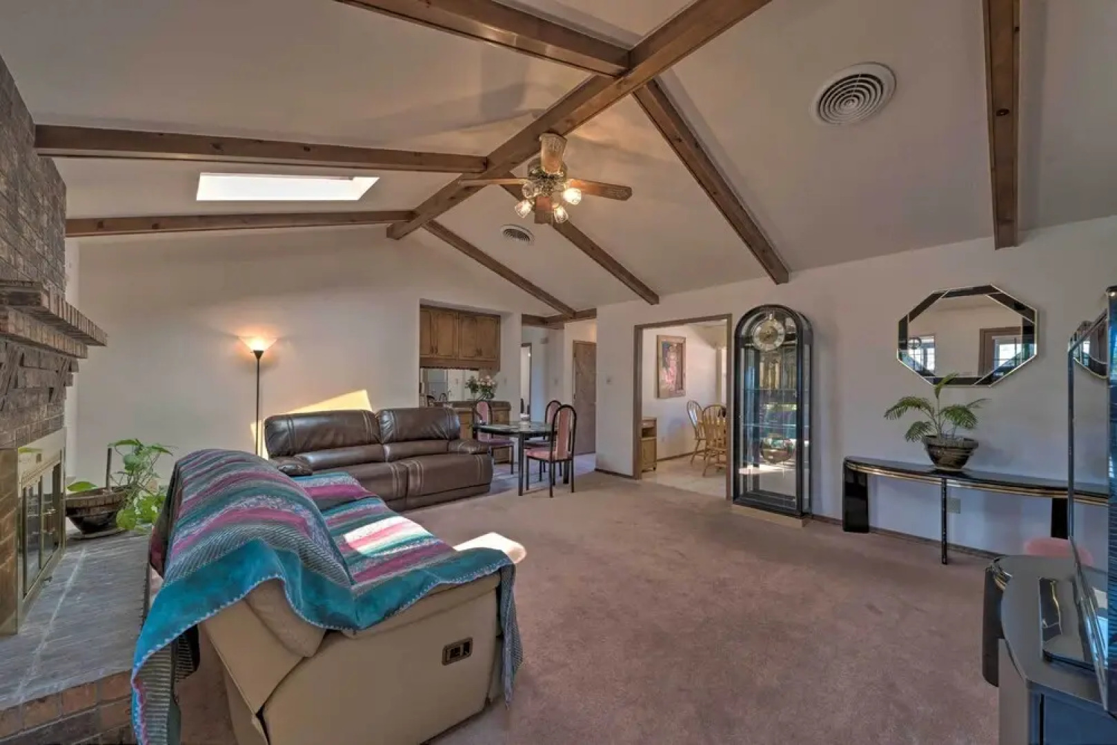 Mountain View Desert Home - 25 Mins to White Sands