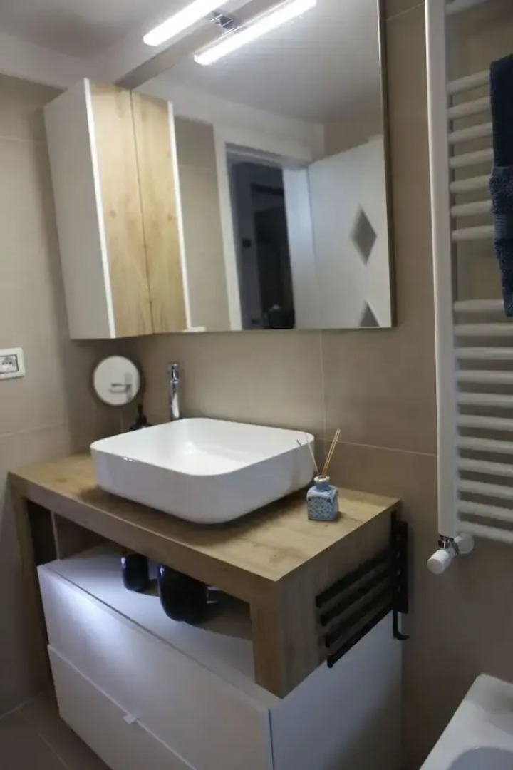 Rilassante E Indipendente- La Rondinella -detacha