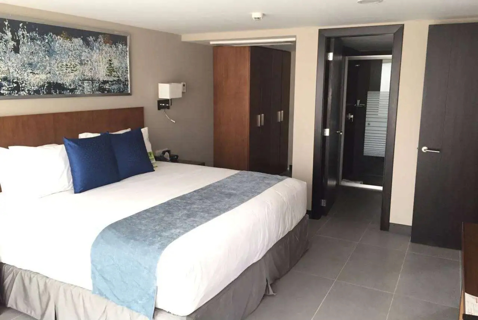 Wyndham Manta Sail Plaza Hotel & Convention Center