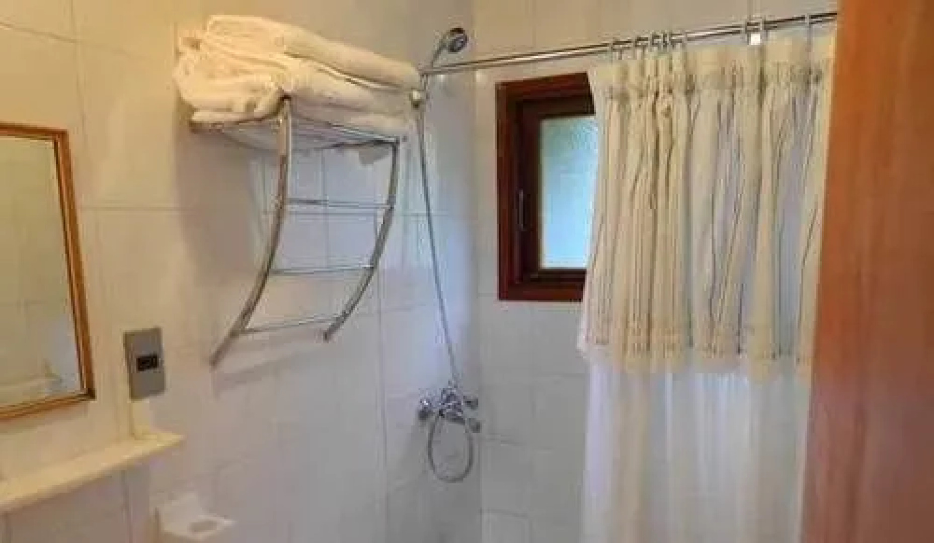 Cabanas Lomas Del Lago