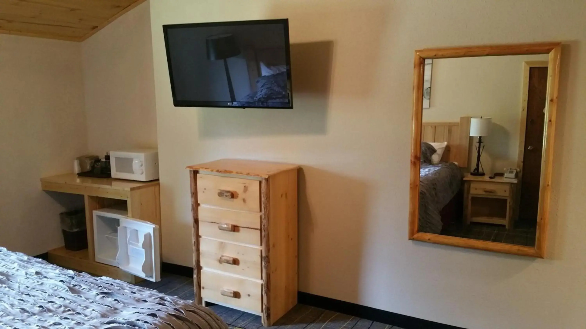 The Round Barn Lodge