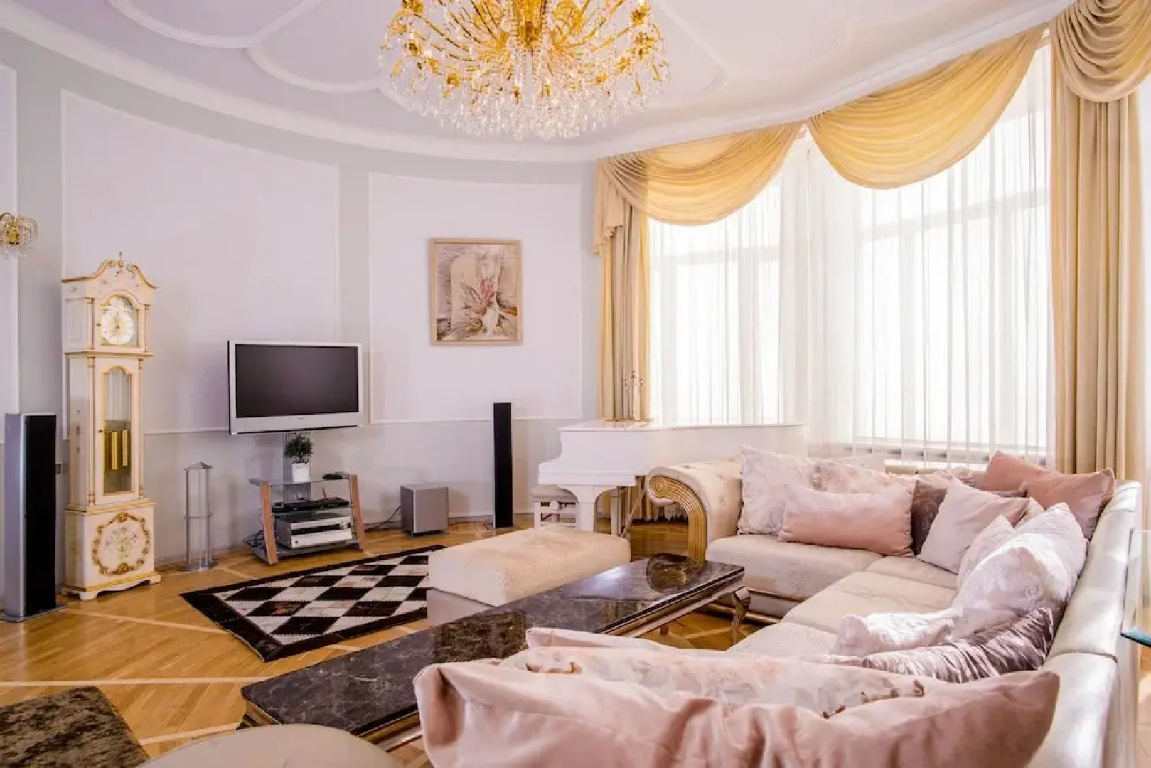 Апартаменты «Funny Dolphins Москва-сити»