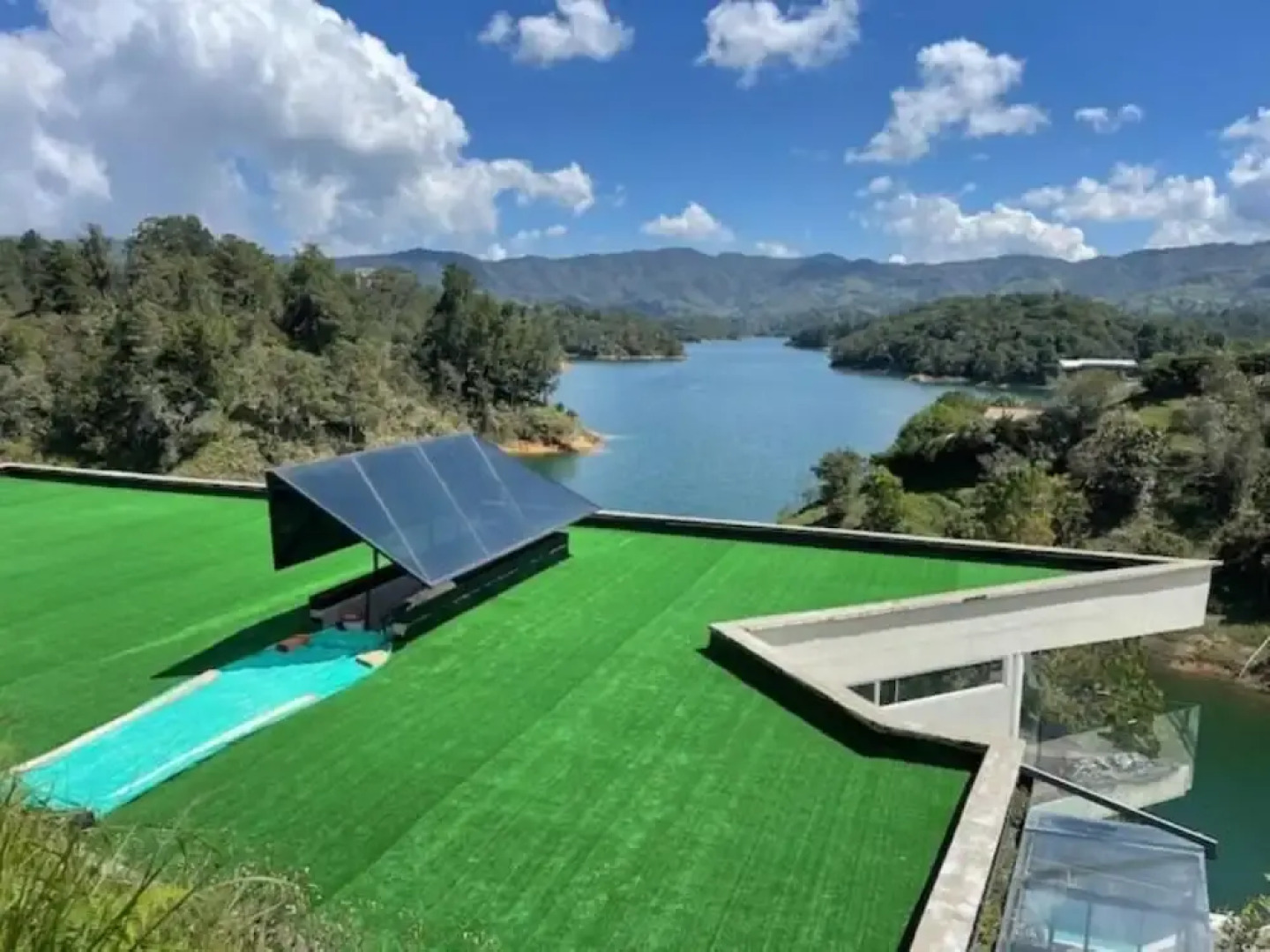 EleMYNT LifeStyle Hotel