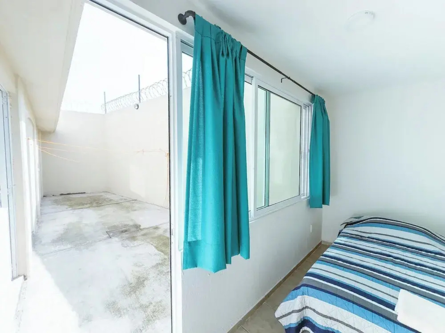 New Comfortable Retreat. Pool & BBQ