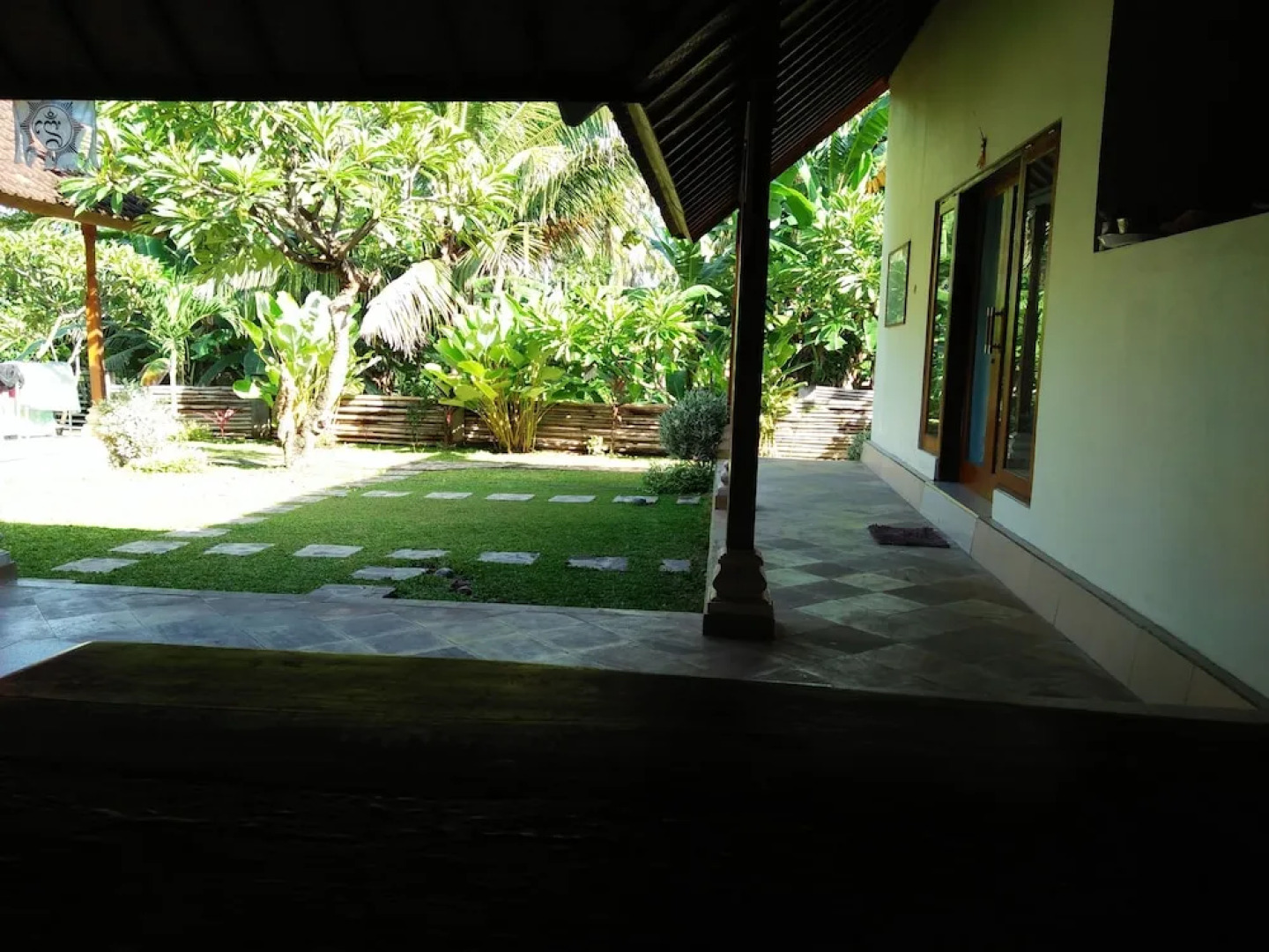 Memes House Backpacker