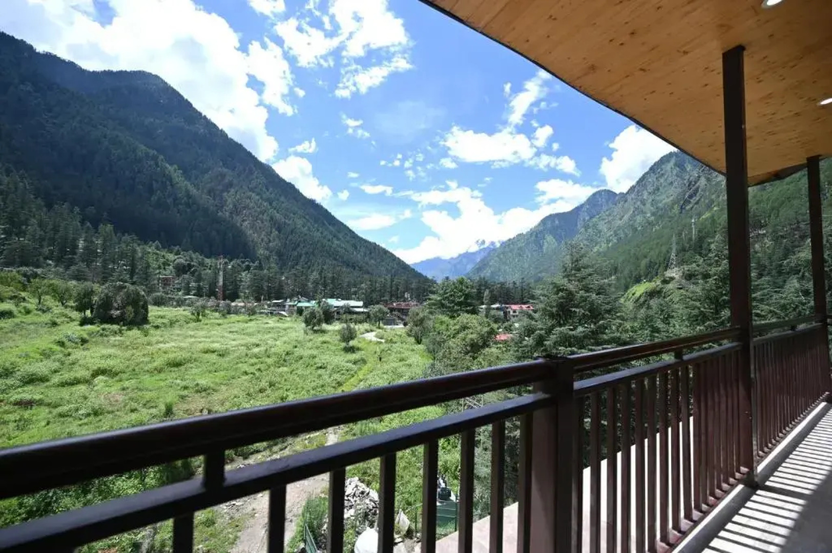 The Woodward Two By Oyo Room