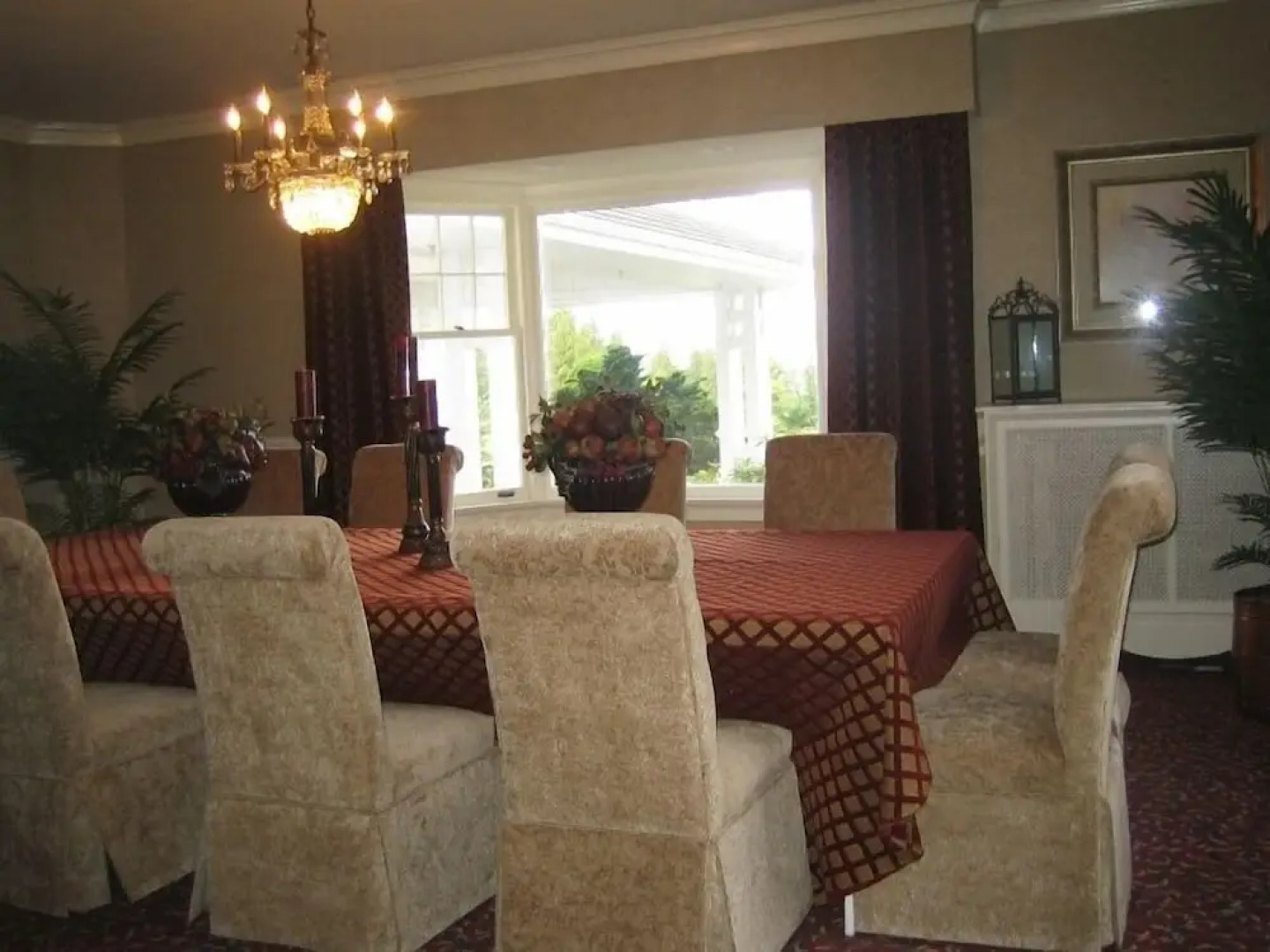 Crown Mansion Boutique Hotel & Villas