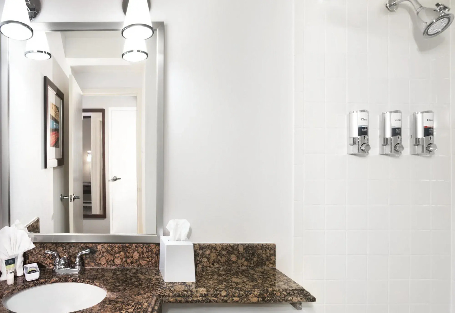 Four Points by Sheraton Kansas City Airport