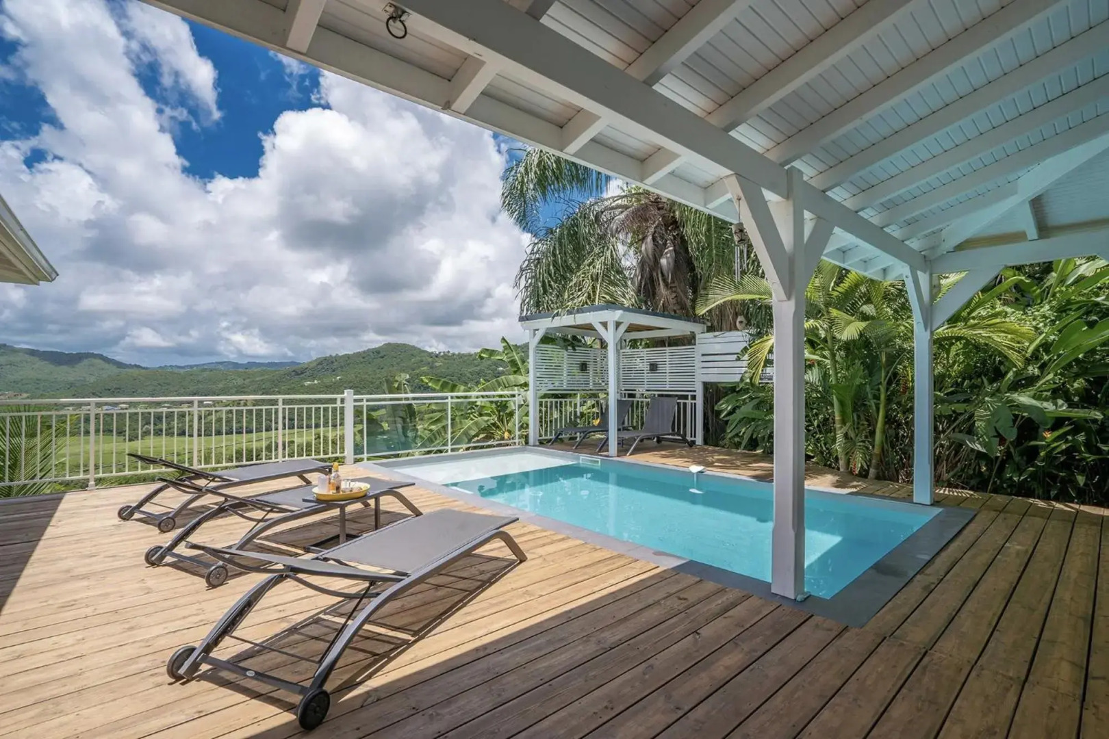 Villa Lanati, 4 ch avec piscine & vue campagne