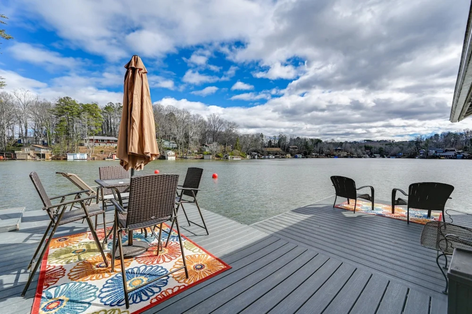 Lakefront Landrum Home w/ Deck, Fire Pit & Kayaks!