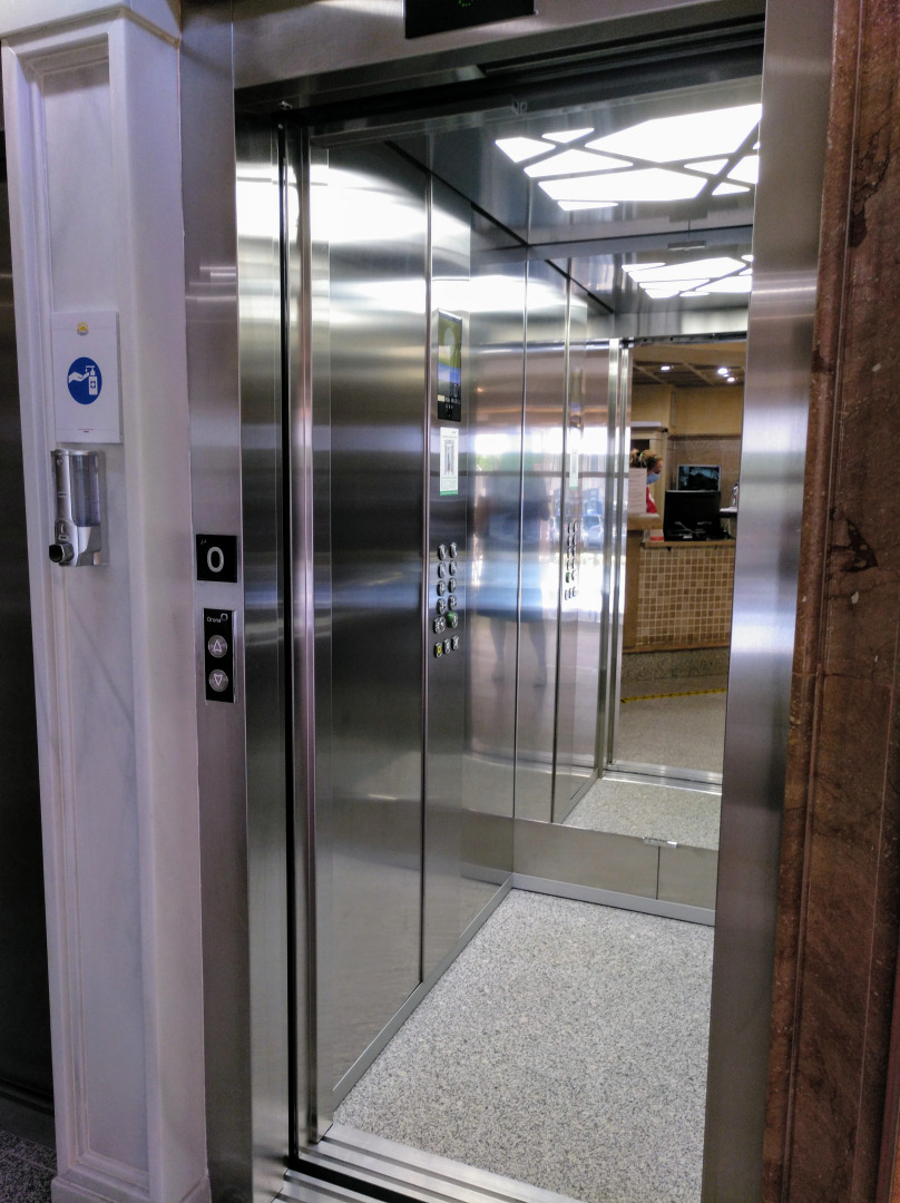 Hotel Monarque El Rodeo