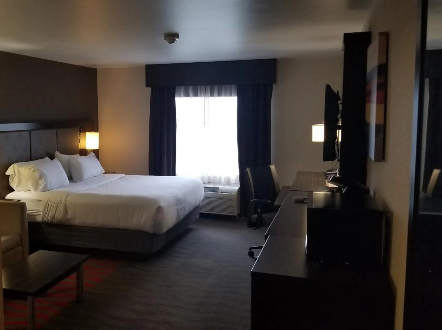 Holiday Inn Express Hotel & Suites Columbus-Groveport by IHG