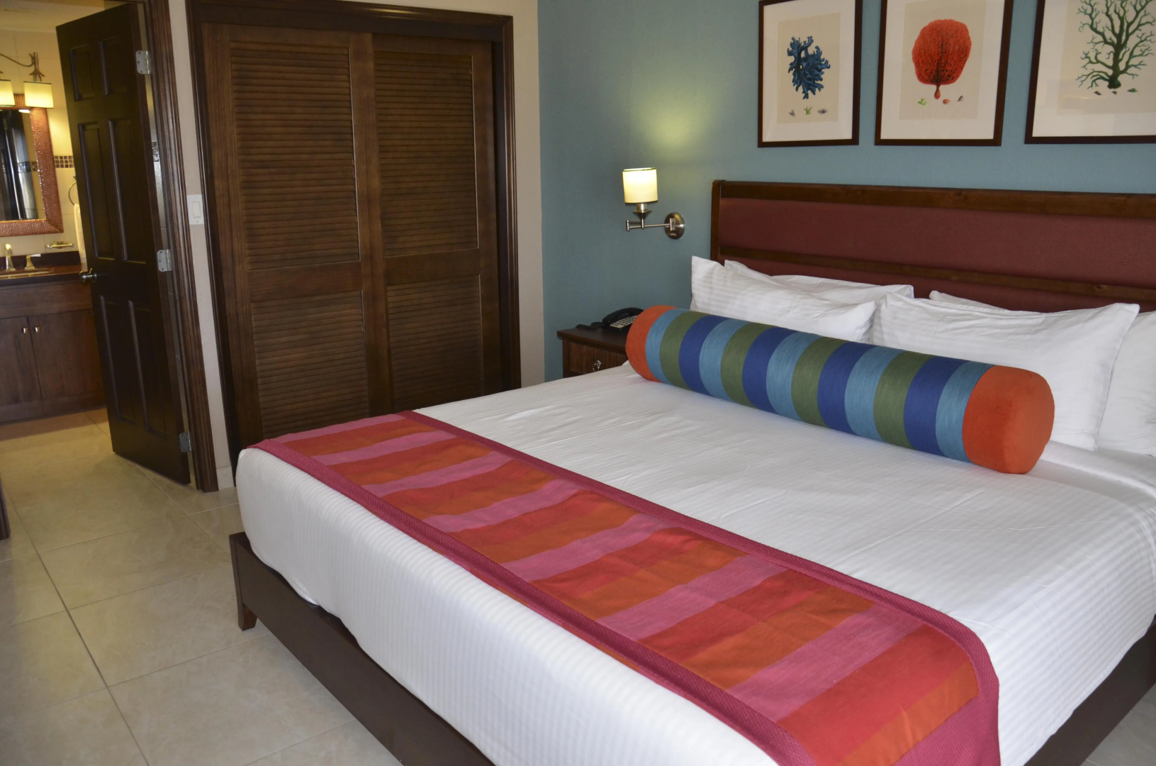 Simpson Bay Resort, Marina & Spa