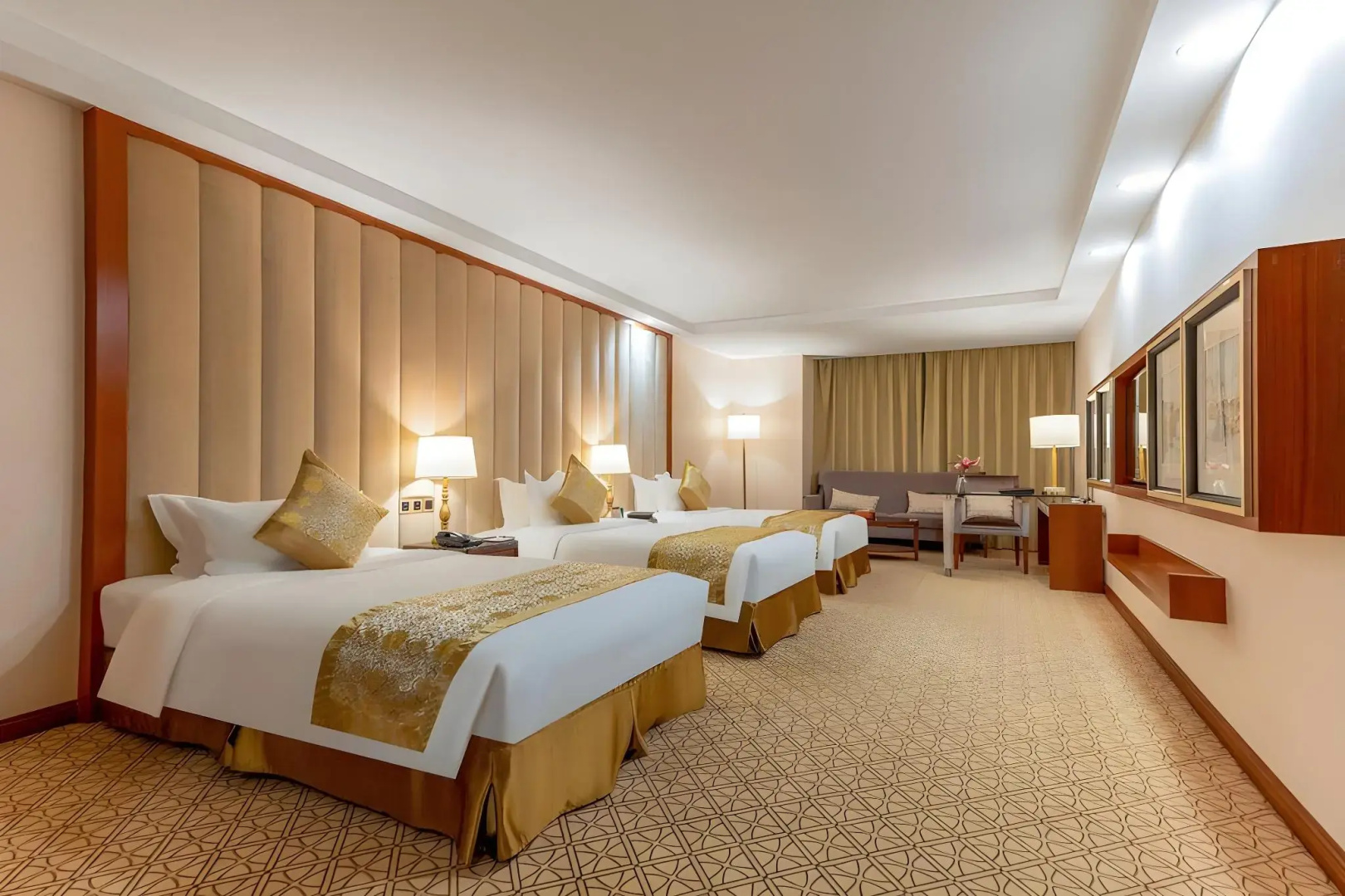 Zhongshan Yihe Grand Hotel