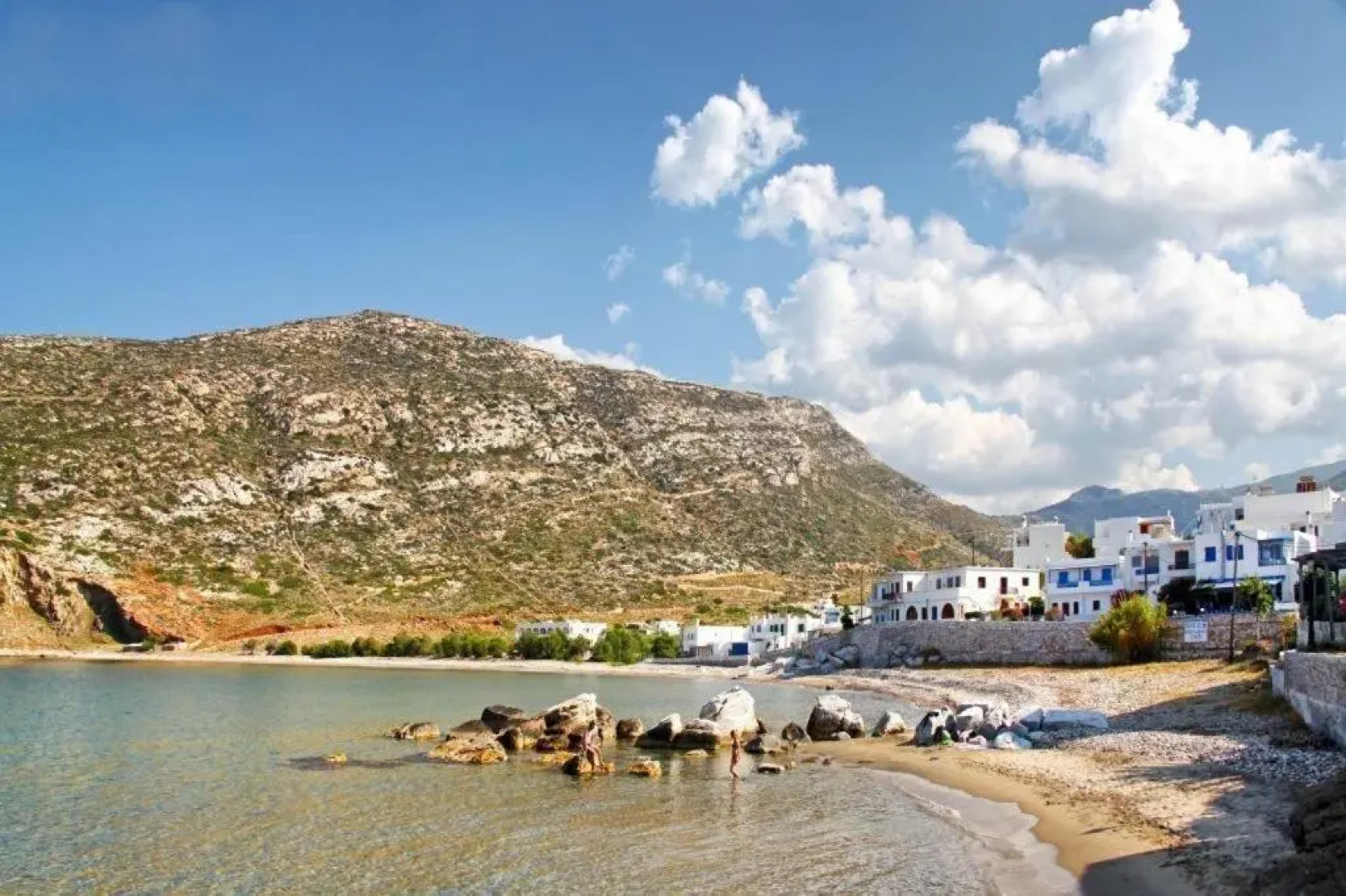 Beachfront studio apartment with incredible views