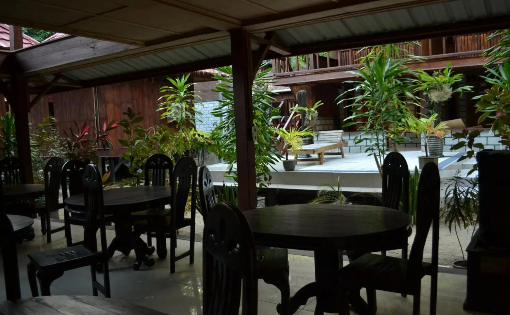 Hoga Dive Inn Wakatobi