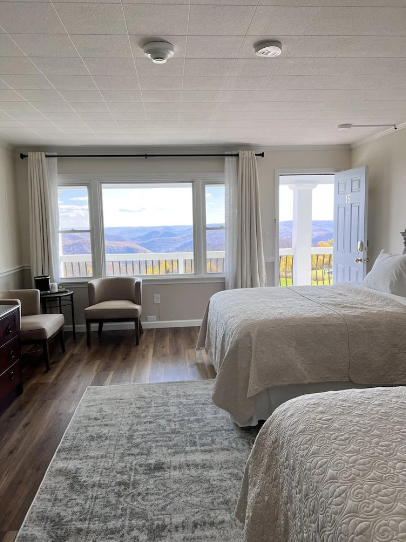 Whitcomb Summit Retreat