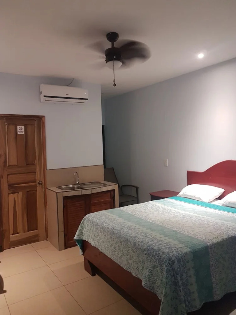 Hotel La Cueva De Limón