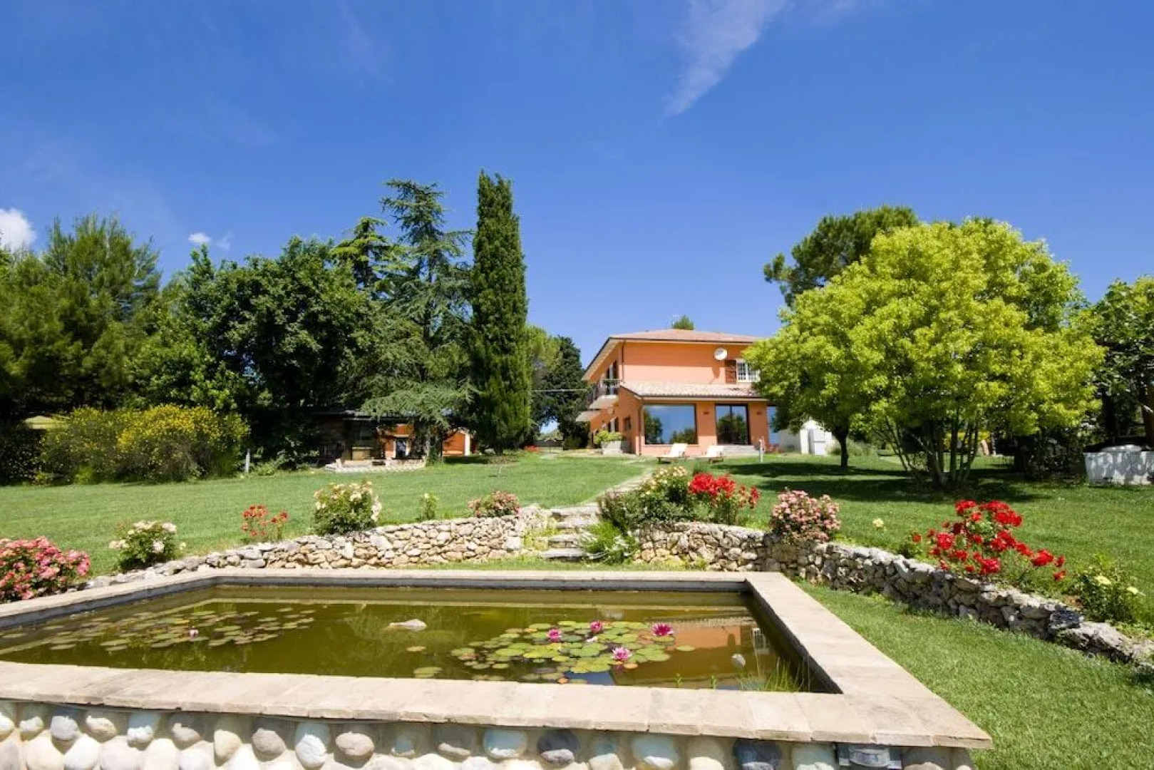 Bellafiora Bed & Breakfast