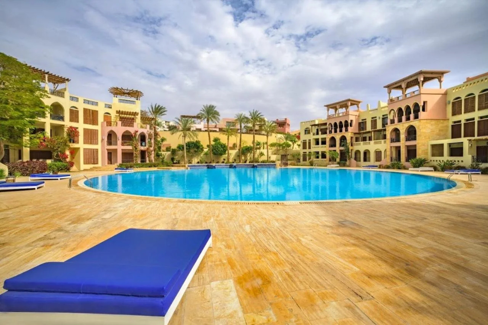 Tala Bay Residence - Families Only