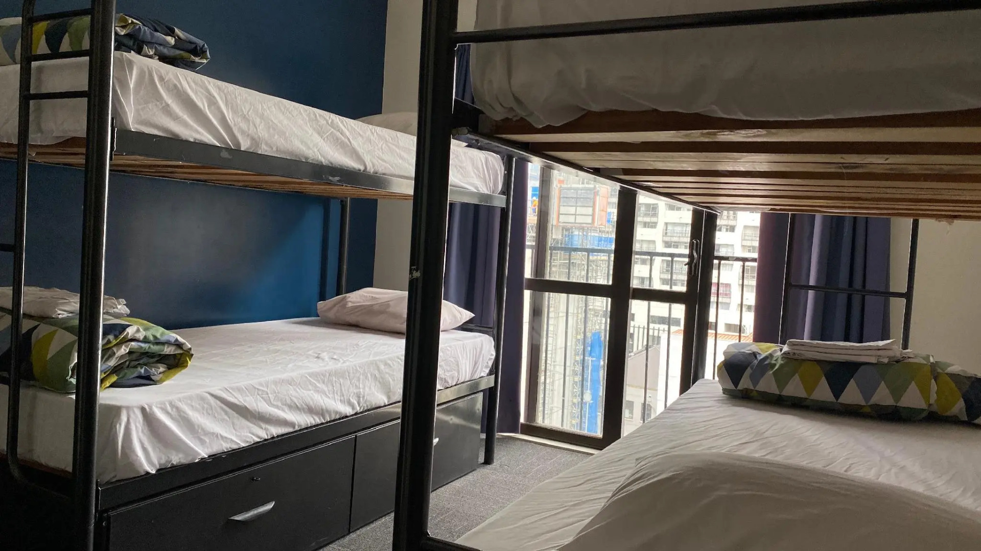 Nomads Auckland Backpackers