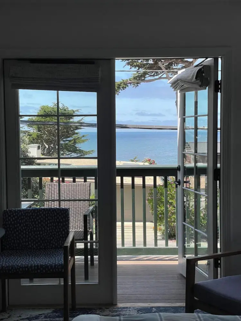 Carmel Beach Hotel