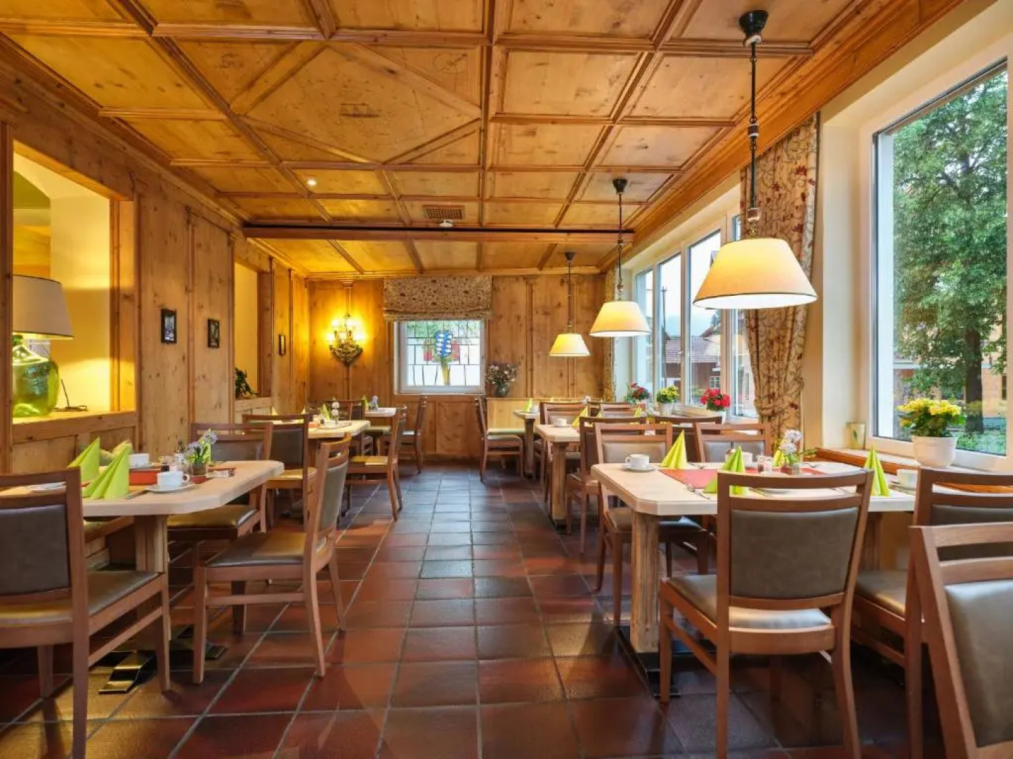 Zum Turm  -  Apartments und Gästezimmer