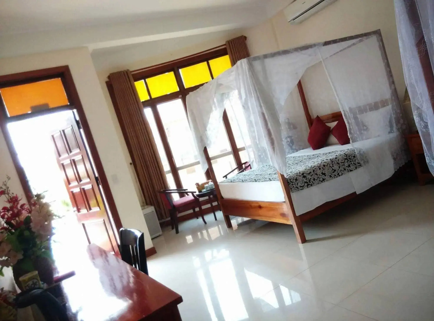 Phong Nha Lake House