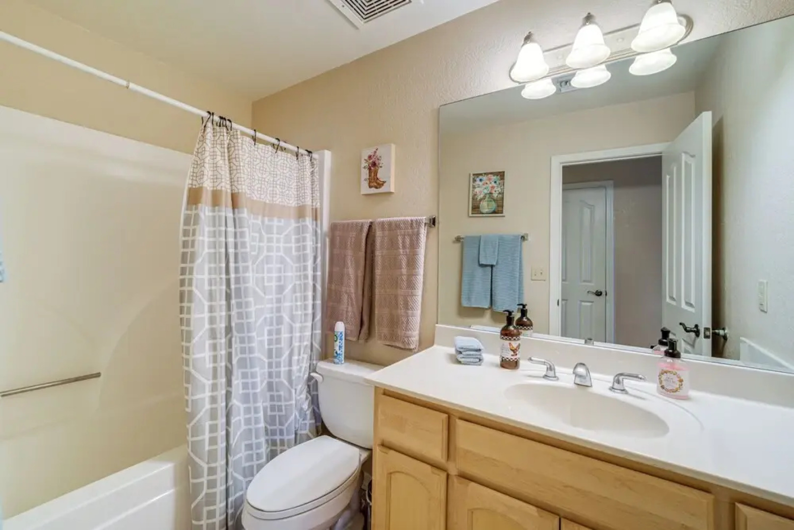 2 Mi to Lake: Apt w/ Balcony in Payson!