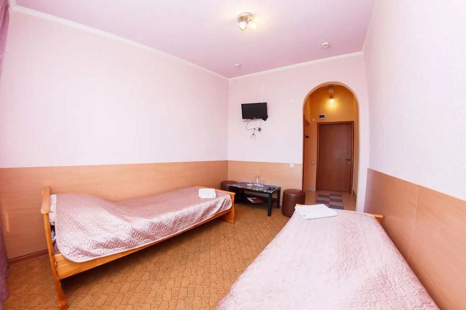 Гостиничный комплекс 7 и Я на Омской