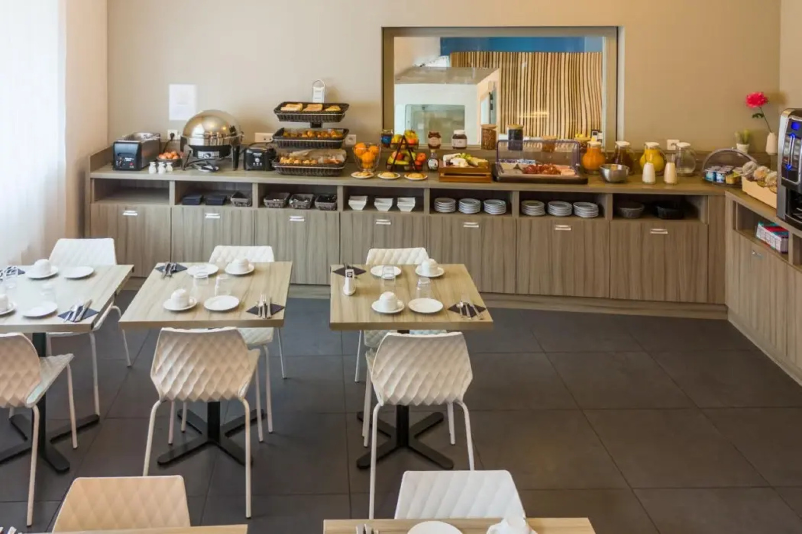 Nemea Appart Hotel Elypseo Strasbourg Port