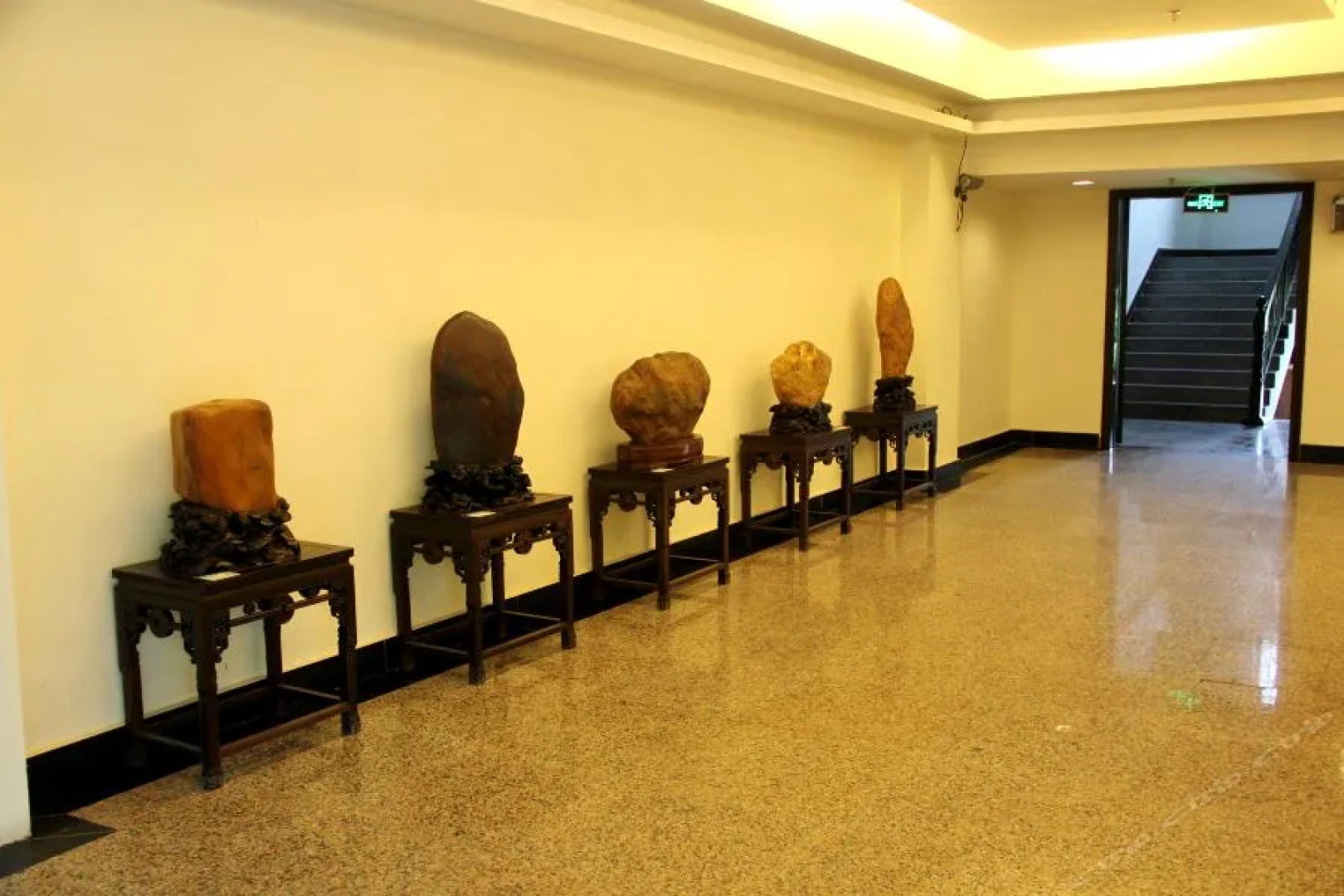 He Zhou Huang Yao Jiu Hu Shan Hotel