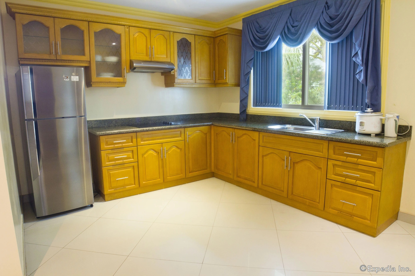 Lingganay Boracay Hotel Resort