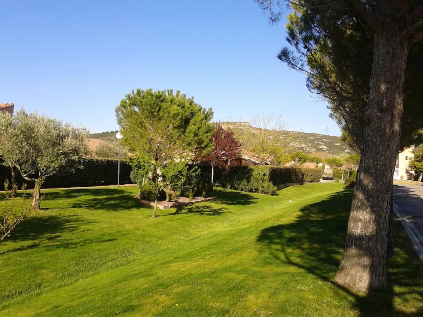 House With 2 Bedrooms in Eyguières, With Shared Pool, Furnished Terrace and Wifi