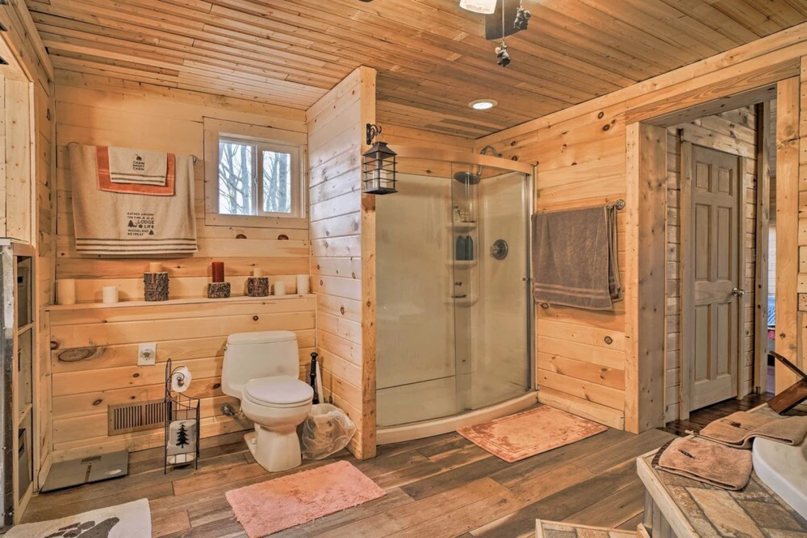 Douglas Lake Cabin w/ Mountain-view Deck & Grill