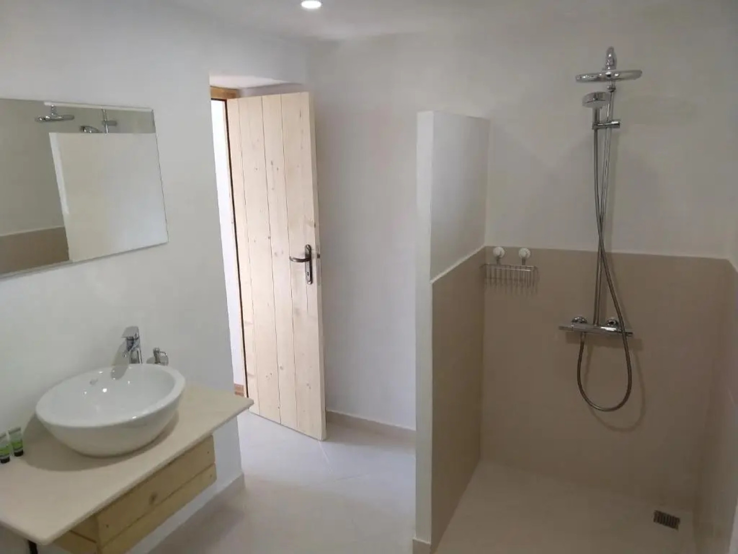 Garmen Hills Complex