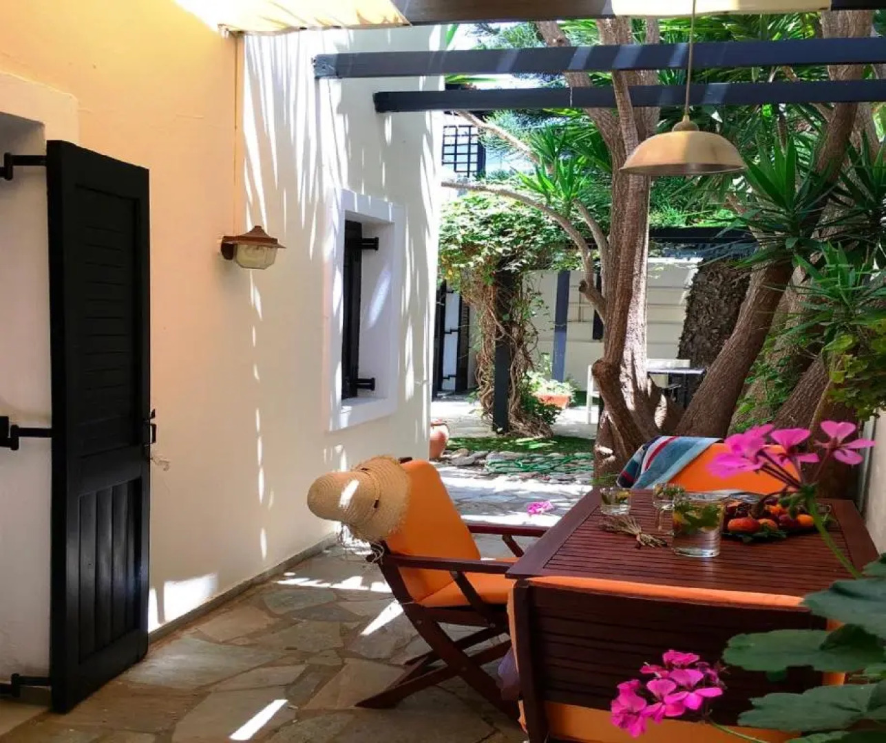 Aigialis Apartments & Studios