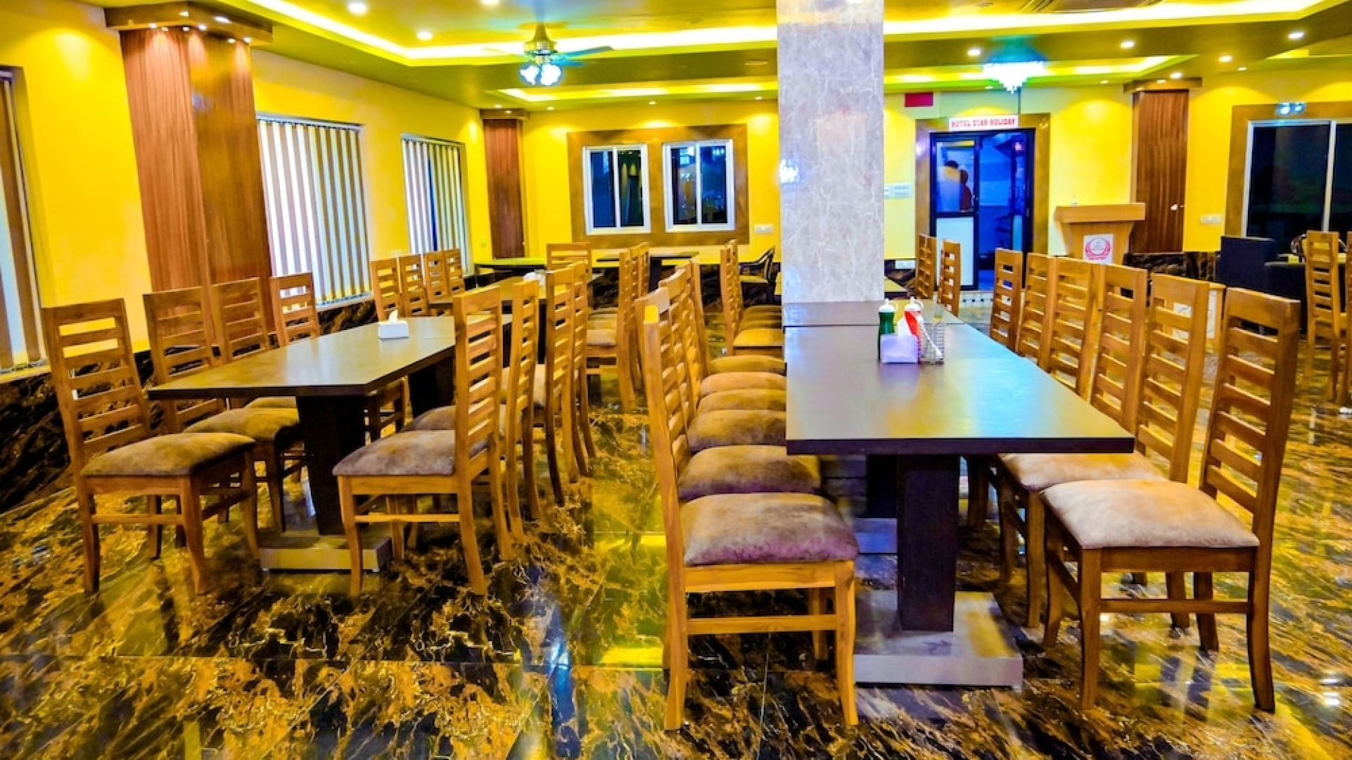 Hotel Star Holiday