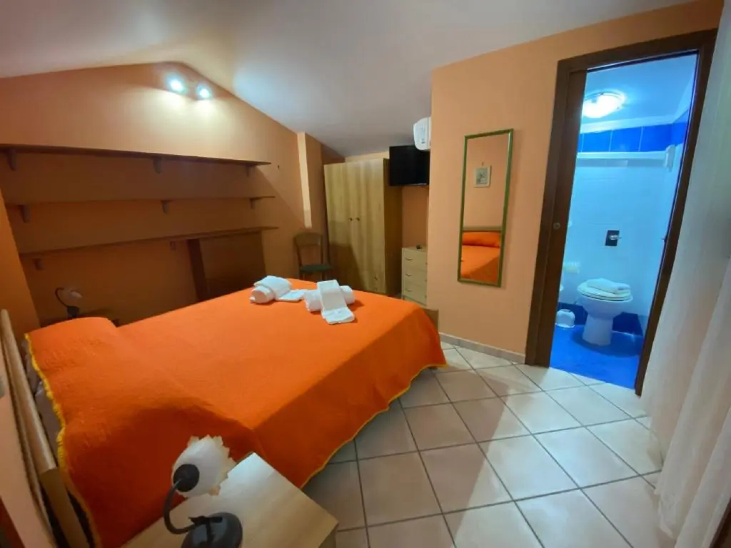 Villa Paradise in recidence a 50 metri dal mare con servizio di piscina a 100 metri PISCINA APERTA