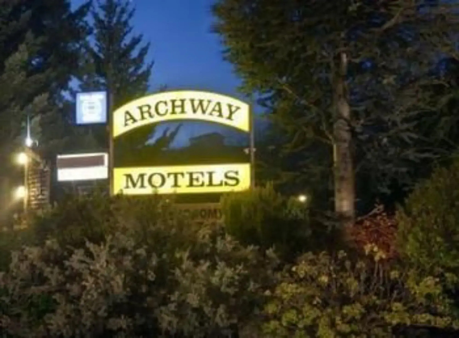 Archway Motel & Chalets